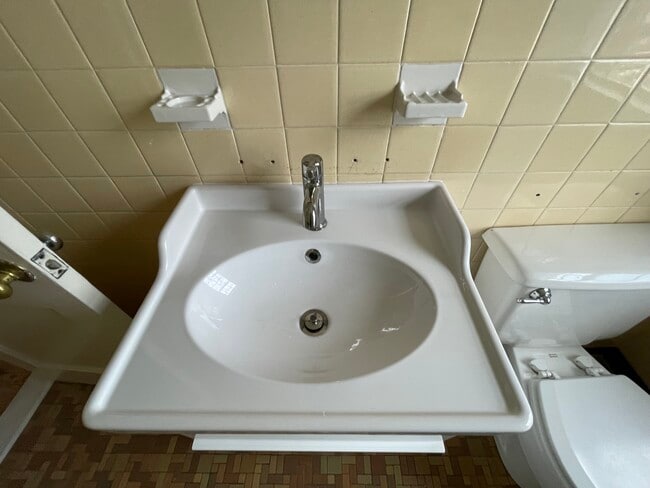 Photo - 2 Rock Glen Rd Unit 2nd Floor