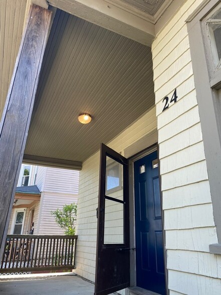 24 Huxley Ave