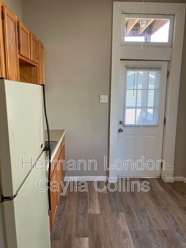 Photo - 3547 Commonwealth Ave