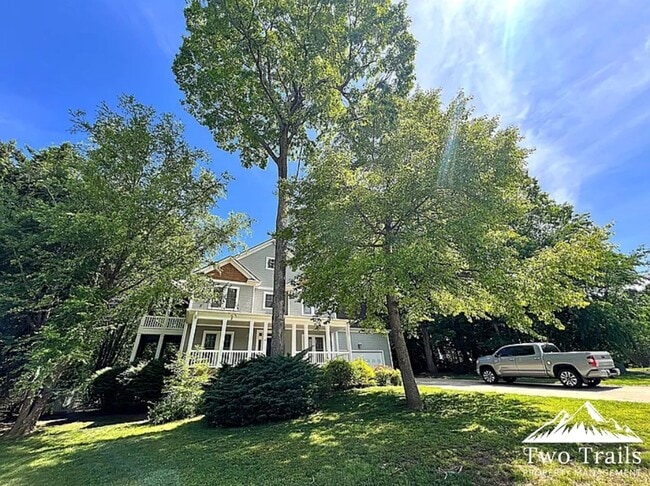 Photo - GORGEOUS 4 BED/2.5 BATH IN BILTMORE PARK