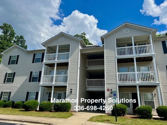 Building Photo - 903 Hanahan Ct Unit 2B