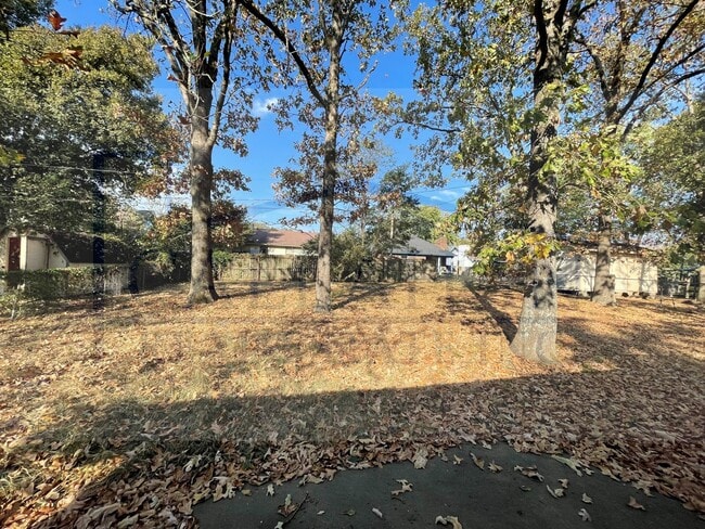 Photo - 8213 Easy St