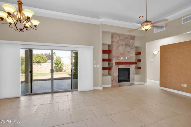 Photo - 5648 Valley Oak Dr