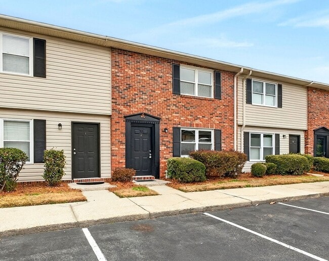 Photo - Quiet Retreat, Prime Location!