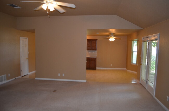 Photo - Fantastic 4BR/2BA in Highly Sought After Country Trails!