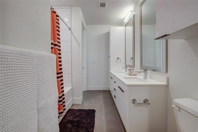 Photo - 1301 W Koenig Ln Apartment Unit 324