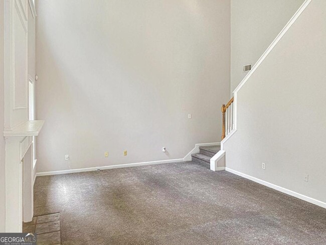 Photo - 2550 Plymouth Way