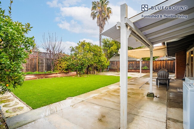 1098 Judson Dr