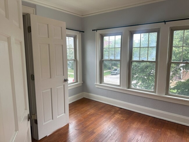 Photo - 1645-1647 N Astor St Unit 1645 N Astor St