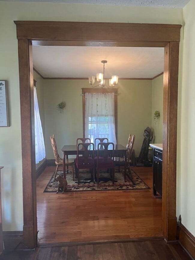 Photo - 121 E Scribner Ave