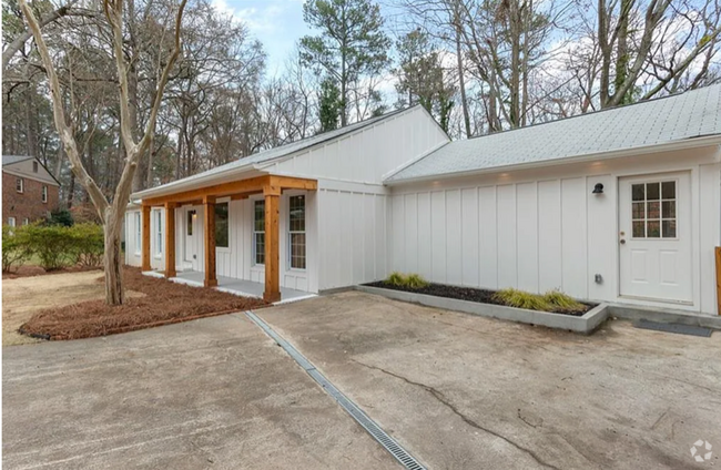 Building Photo - 60 Willow Springs Ln Rental