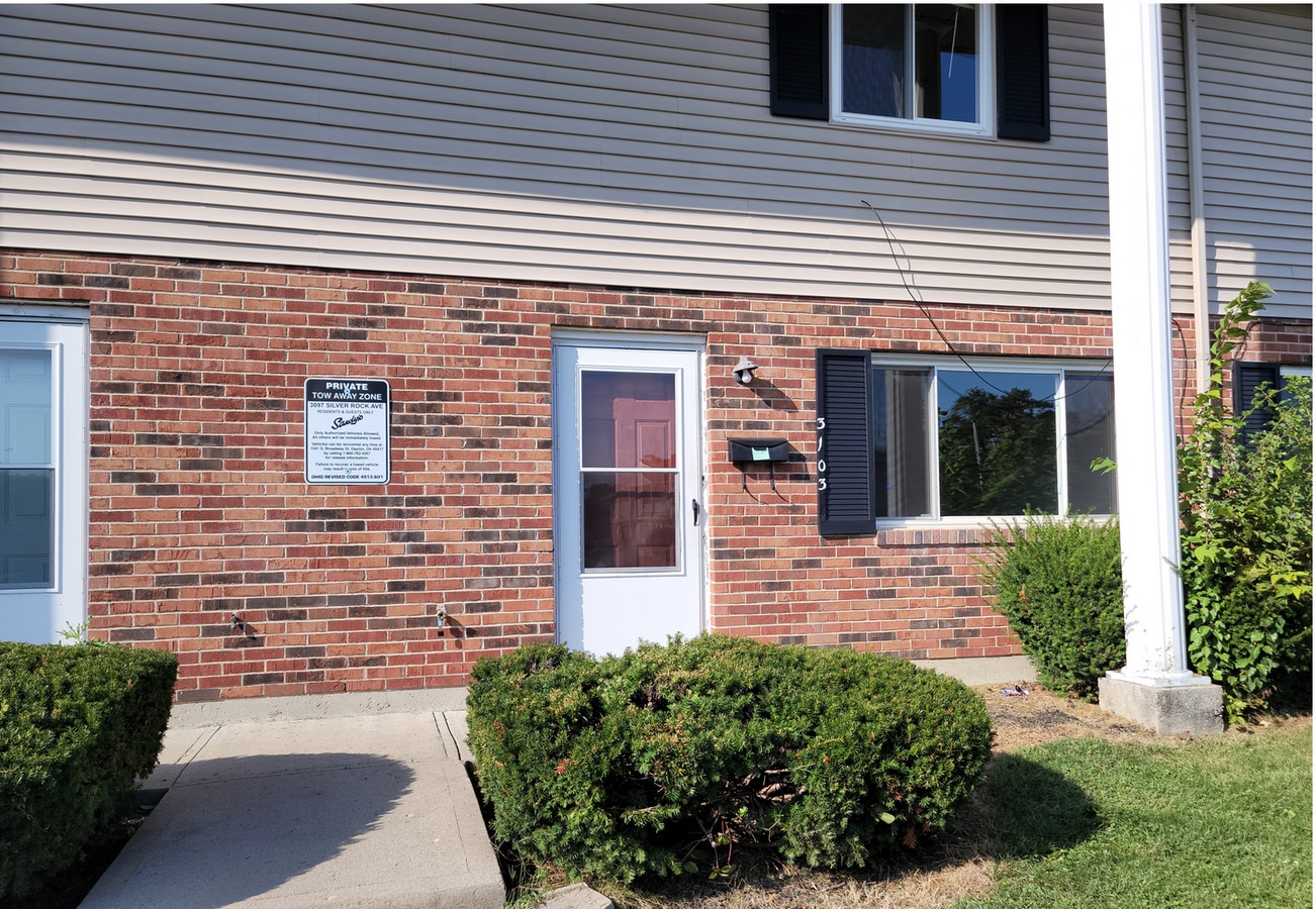 Photo - Silver Rock Avenue Apartments