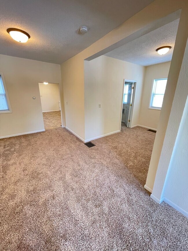 Photo - AVAILABLE JUNE 1st - 3 Bed, 1 bath House!