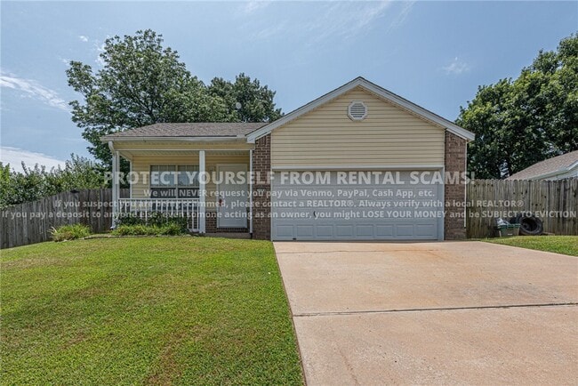 Building Photo - 3085 W Woodridge Dr