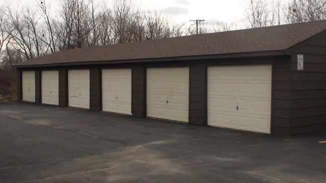 Photo - Pioneer Road Apartments