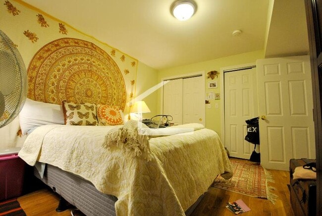 Photo - 3 Bed in Brookline!! 2 Bathrooms!!! NO BROKER FEE!!!