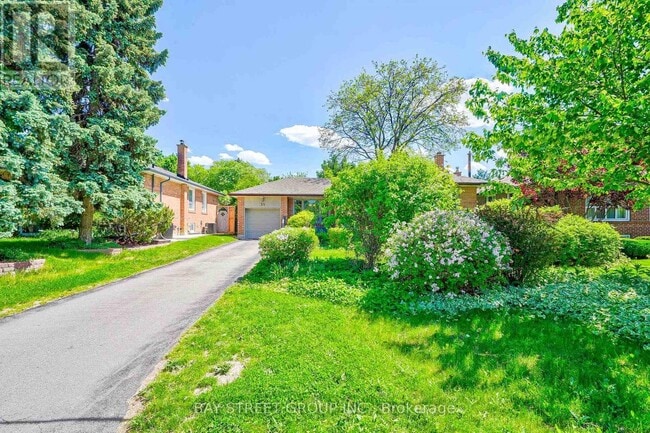 Photo - 35 Camwood Crescent
