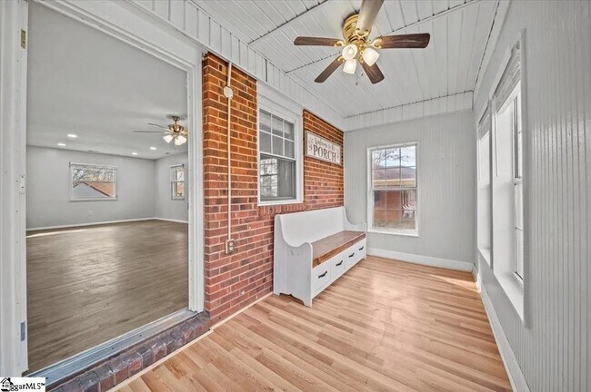 Photo - 213 Fisher Ave