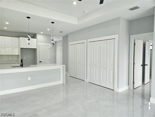 Photo - 388 Bell Blvd