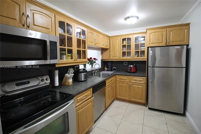 Building Photo - 8415 SW 107th Ave Unit 359W