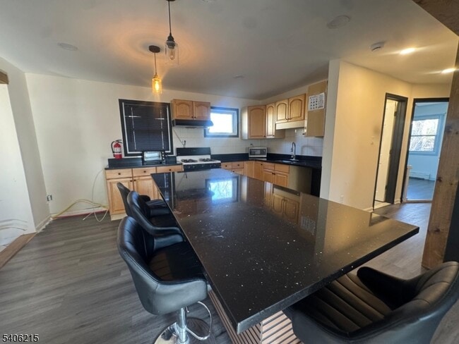 Photo - 2505 Girard Pl