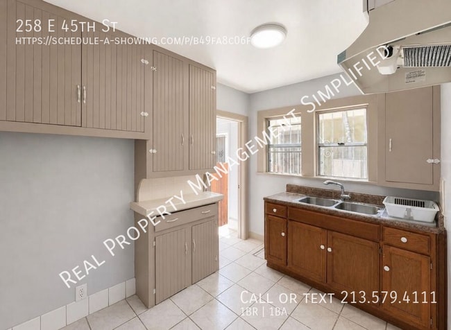 258 E 45th St