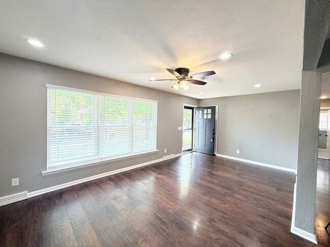 667 Parkwood Dr