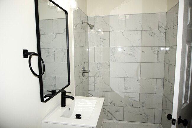 Photo - 4313 S King Dr