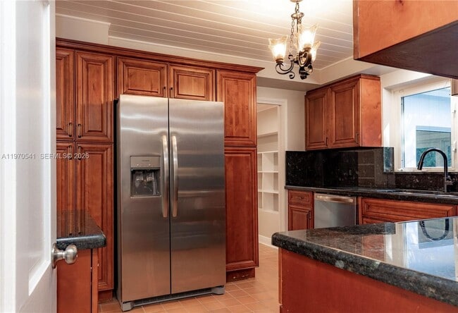 Photo - 1350 Mendavia Ave