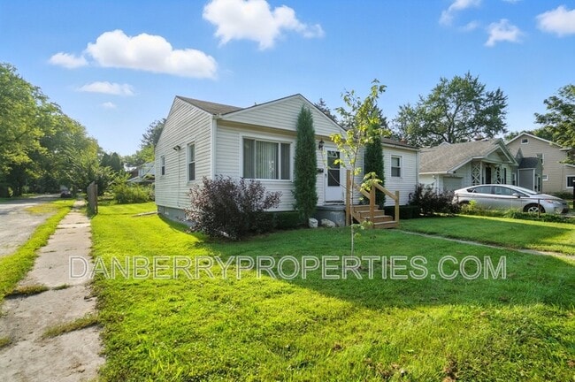 Photo - 1126 Searles Rd