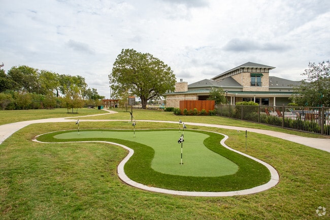 Putting Green - North Creek