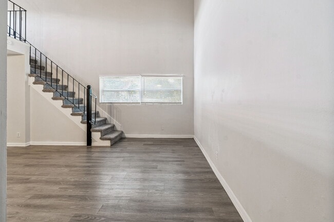 Photo - Courtyard Apartments