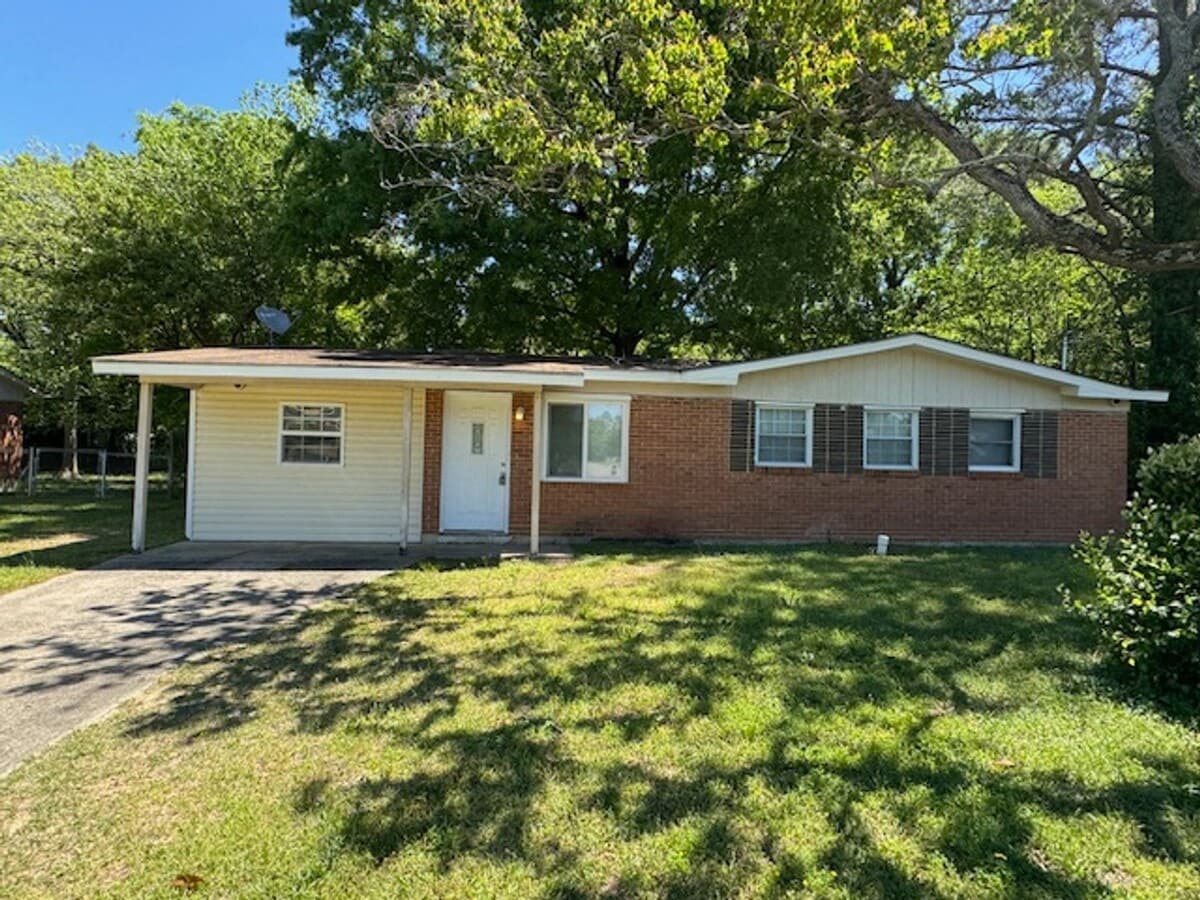 Photo - 650 American Blvd