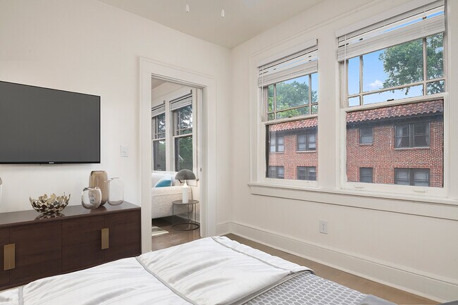 Photo - Highland Oaks