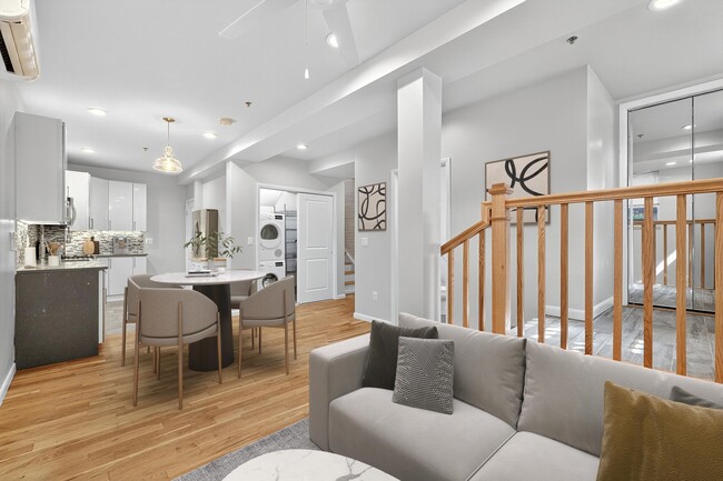 Building Photo - 58 Giles Ave Unit 2