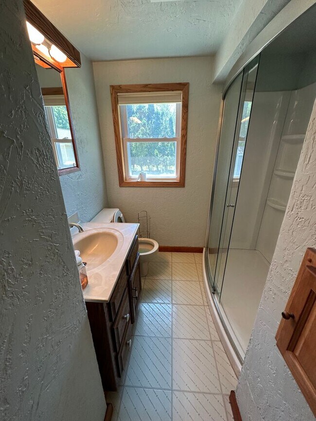 Photo - 2 Bed 1 Bath Single Family Ranch