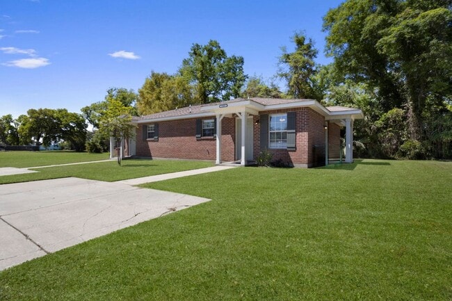 Photo - Furnished Duplex