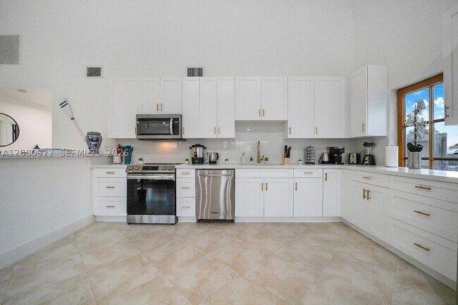 Photo - 2286 NE 215th St