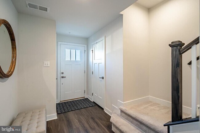 Photo - 74 Glory Maple Ln