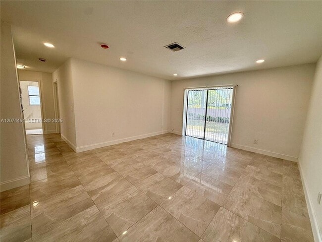 Photo - 3700 NW 116th Terrace Unit 3700