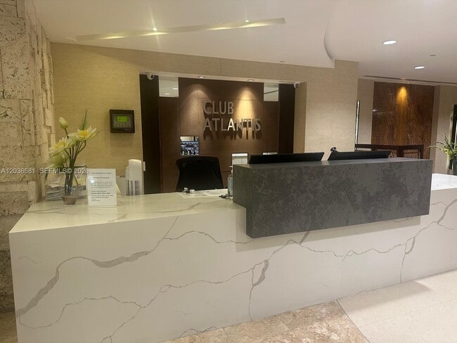 Photo - 2555 Collins Ave Unidad 2204