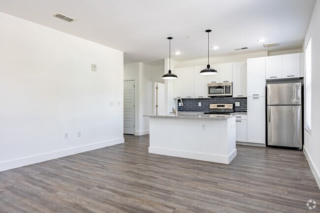 2BR, 2BA - 1257SF