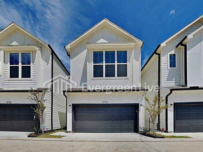 Building Photo - 5718 Paul Quinn St