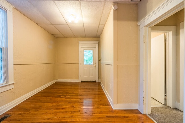 628 University
