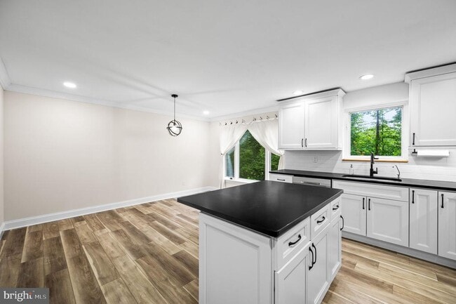 Photo - 43 Gunning Ln