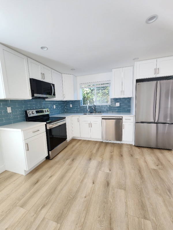 Building Photo - 2407 Abbot Kinney Blvd