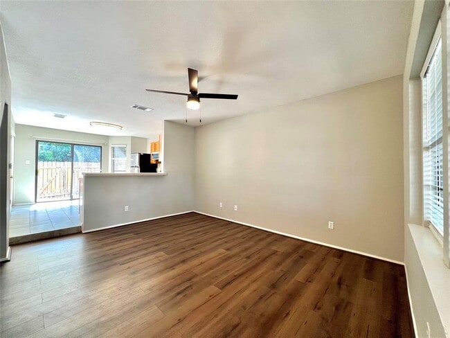 Photo - 11901 Swearingen Dr Unidad 32-F