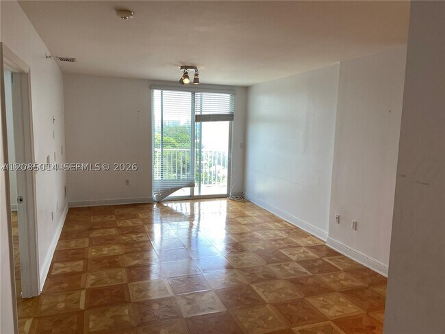 Photo - 2550 SW 27th St Unit 606