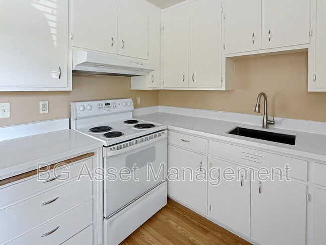 Photo - 121 Eddy St