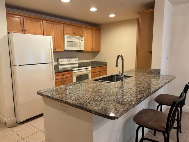 Photo - 1214 Emerald Ct Unidad 1214
